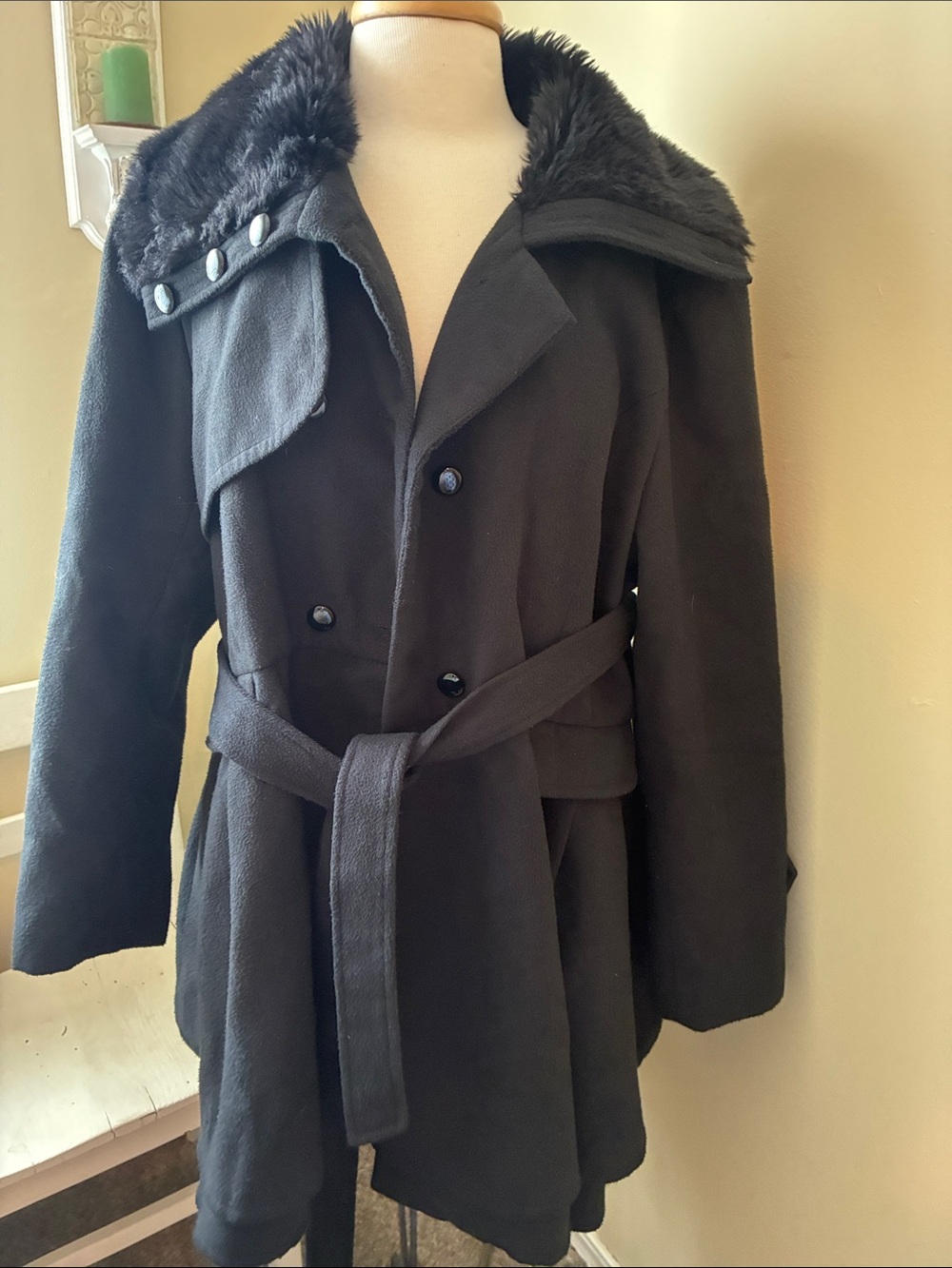 zeagoo Black Trench Coat with Faux-Fur Collar